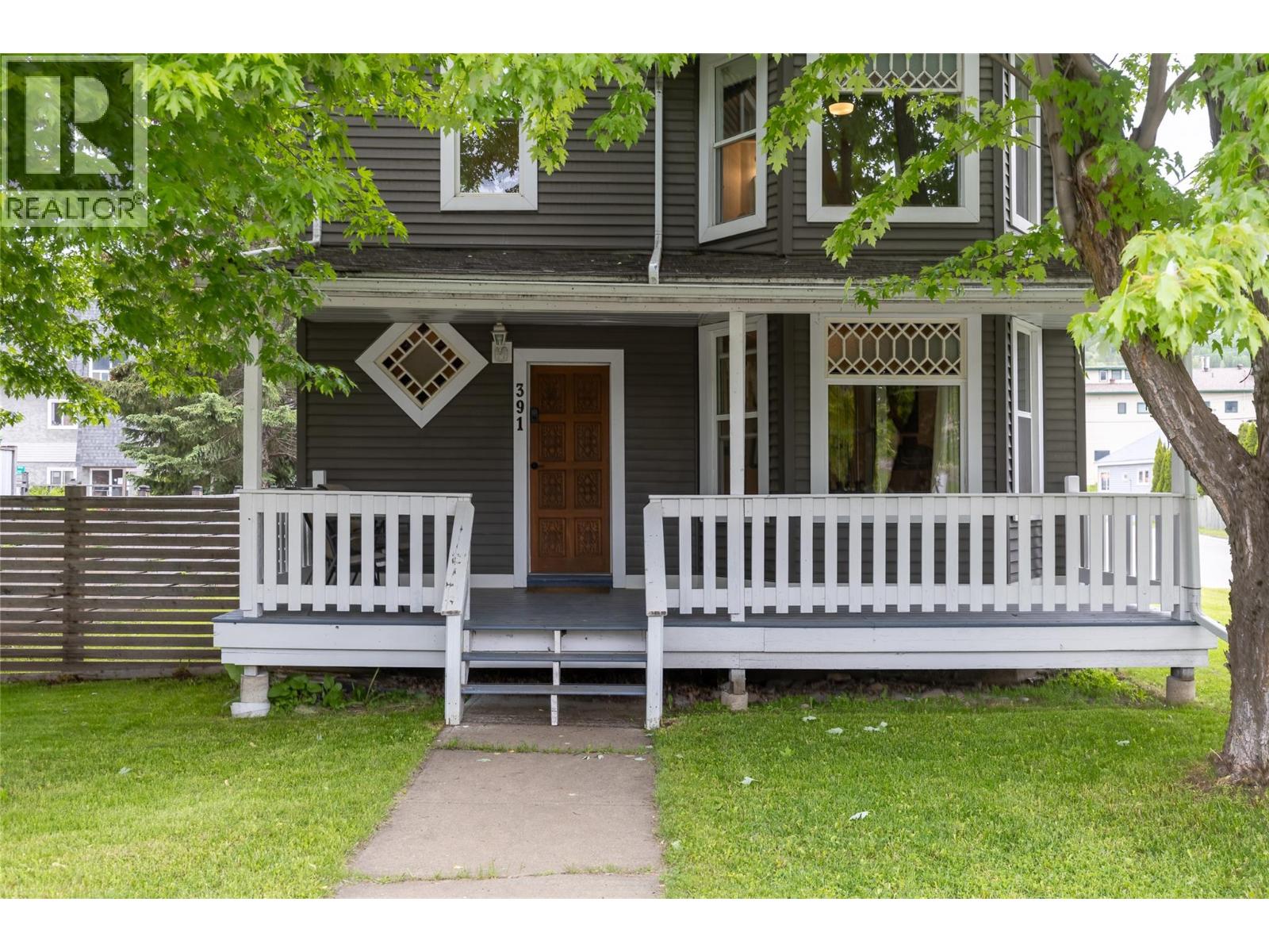 391 6TH Avenue - 6