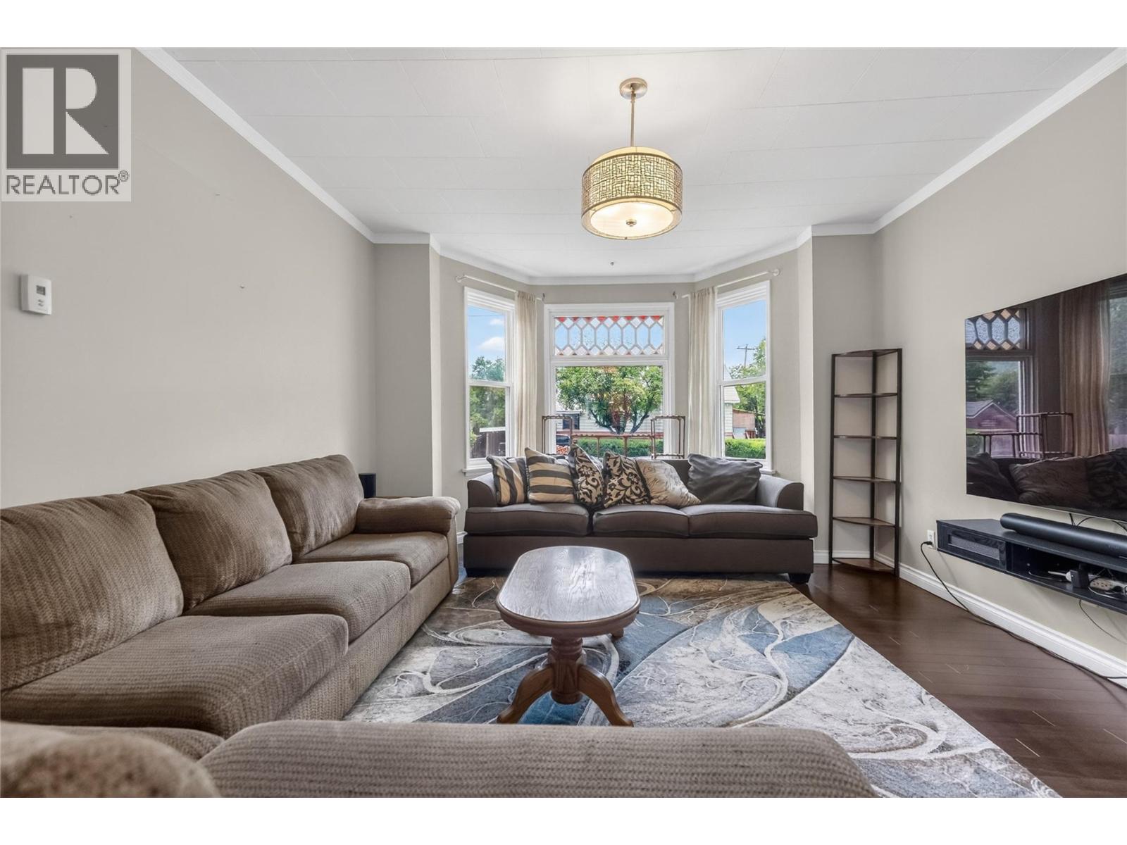 391 6TH Avenue - 14