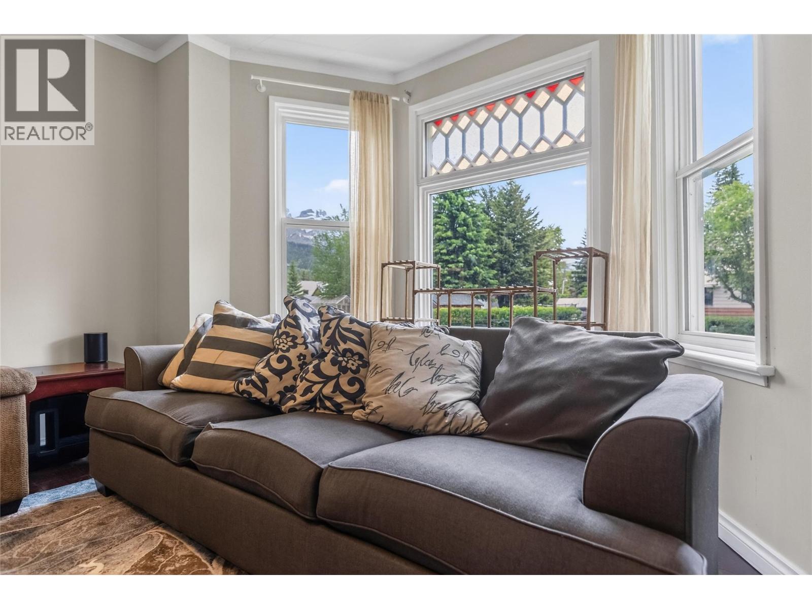 391 6TH Avenue - 16