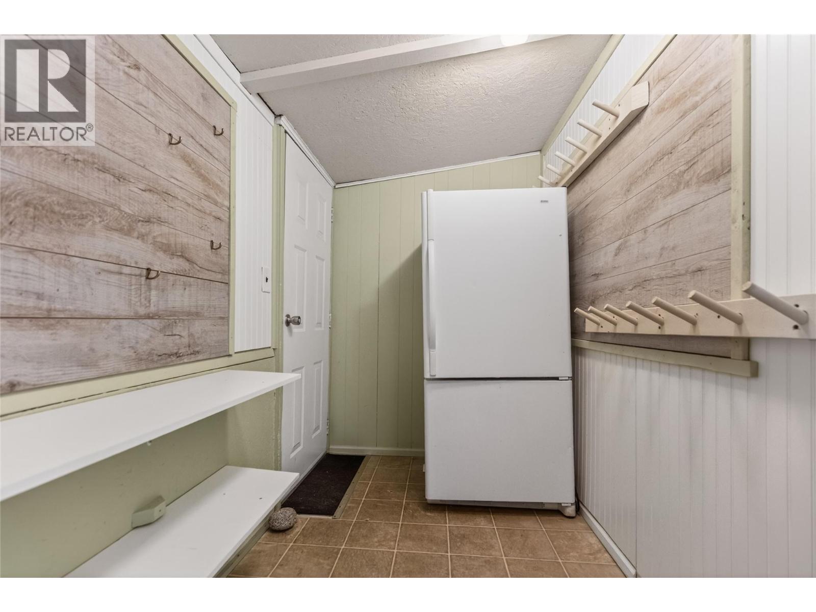 391 6TH Avenue - 33
