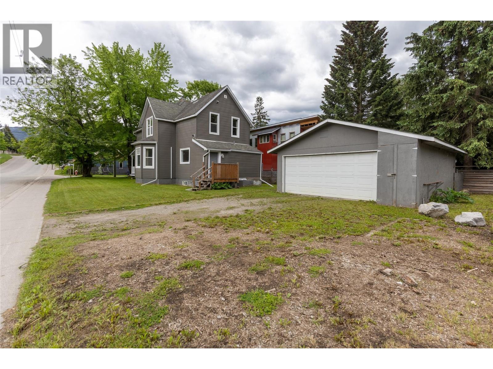 391 6TH Avenue - 62