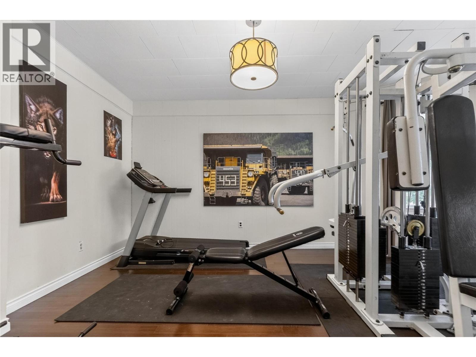 391 6TH Avenue - 37