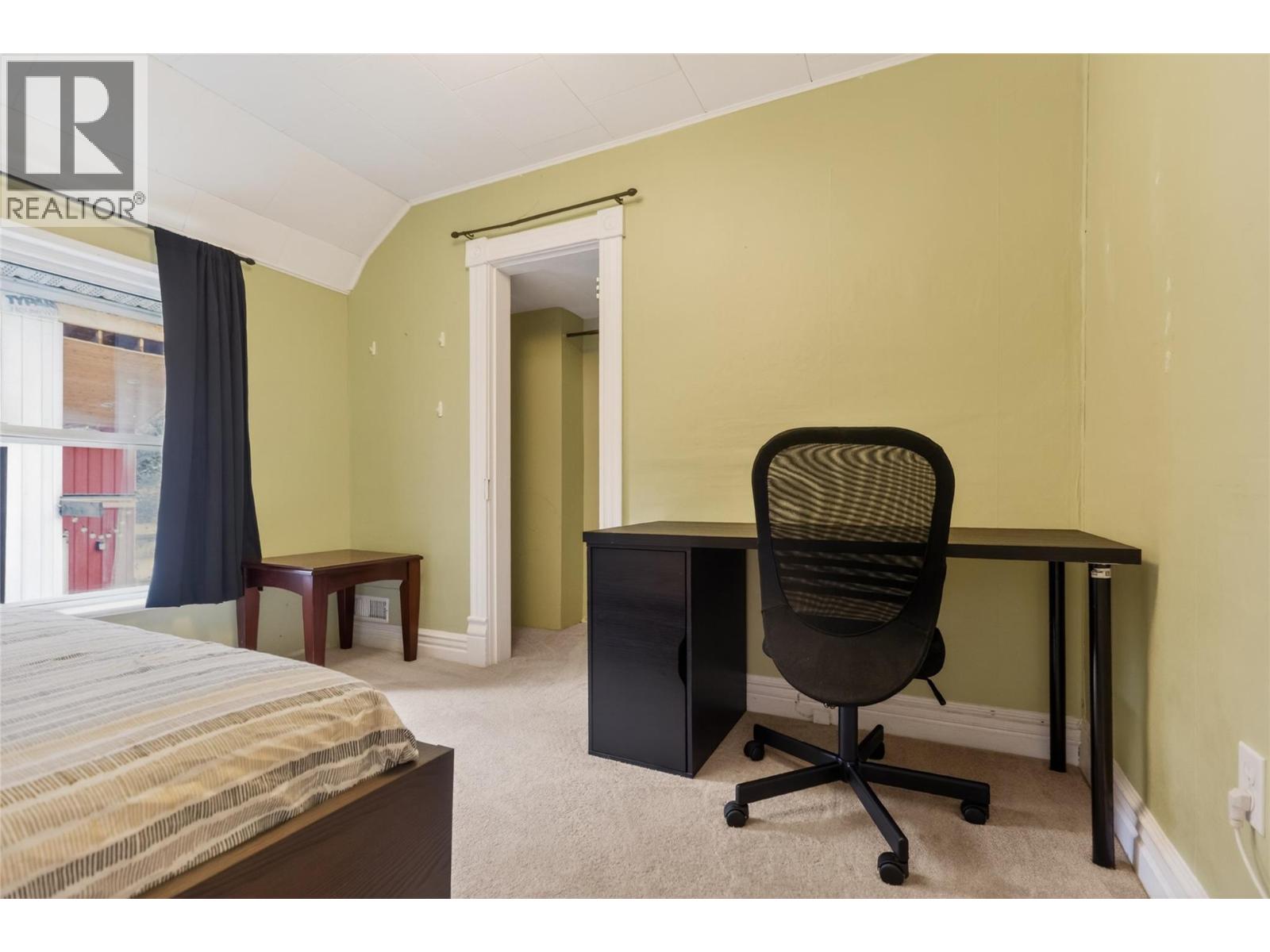 391 6TH Avenue - 48