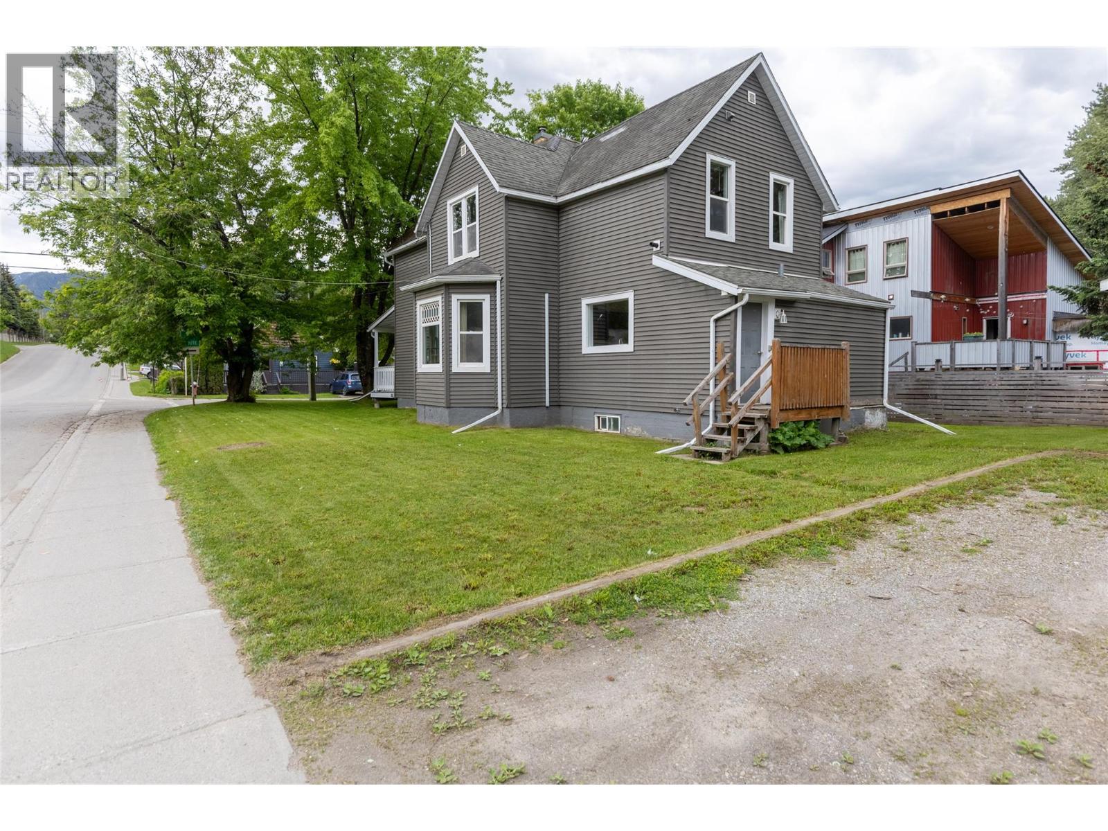 391 6TH Avenue - 63