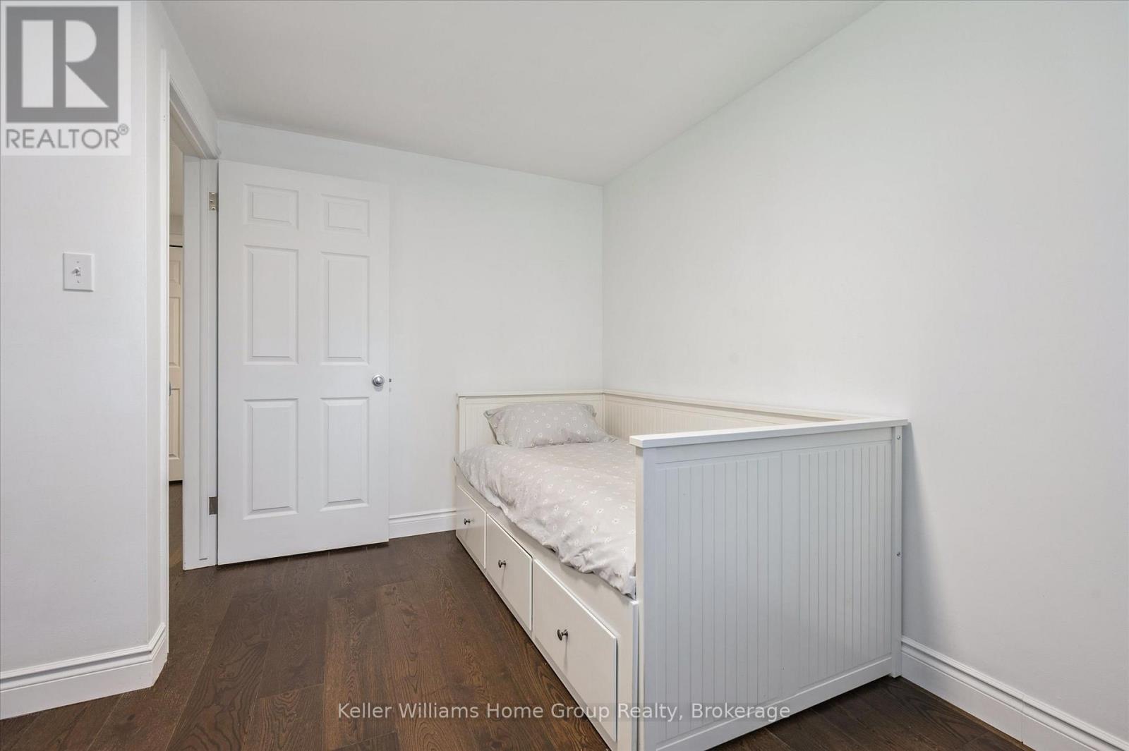 284 COLBORNE STREET - 21