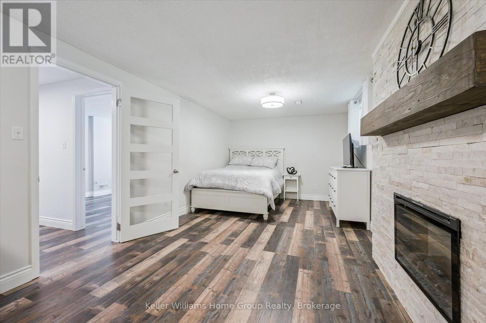284 COLBORNE STREET - 28