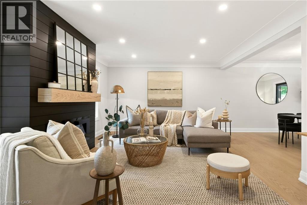 371 ROBINA Road - 8