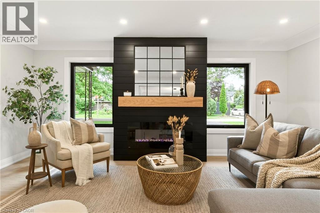371 ROBINA Road - 6