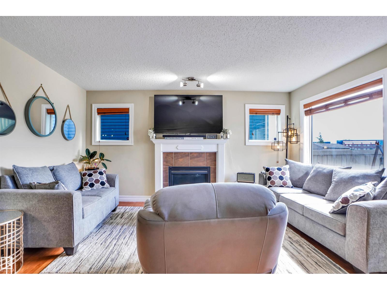 10114 93 Street Morinville ST - 11