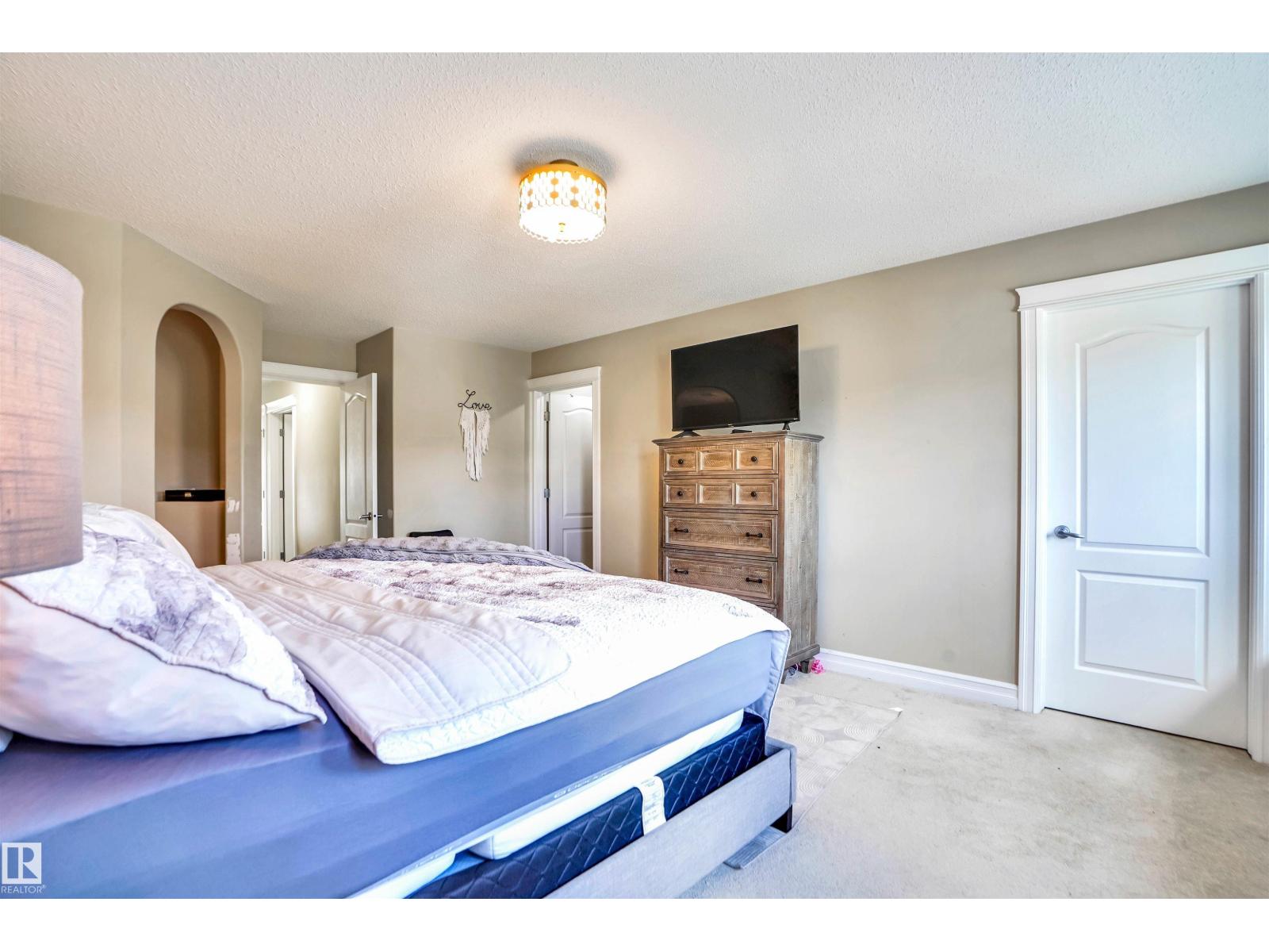 10114 93 Street Morinville ST - 38