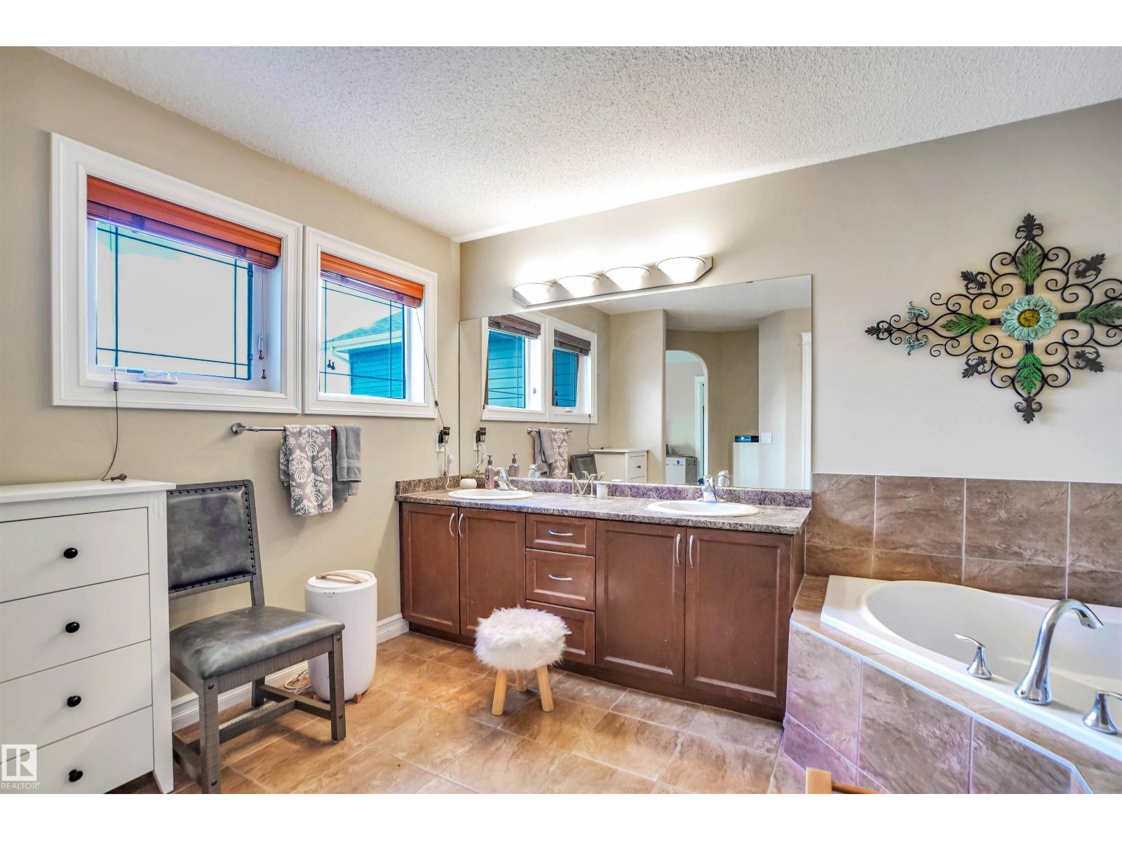 10114 93 Street Morinville ST - 44