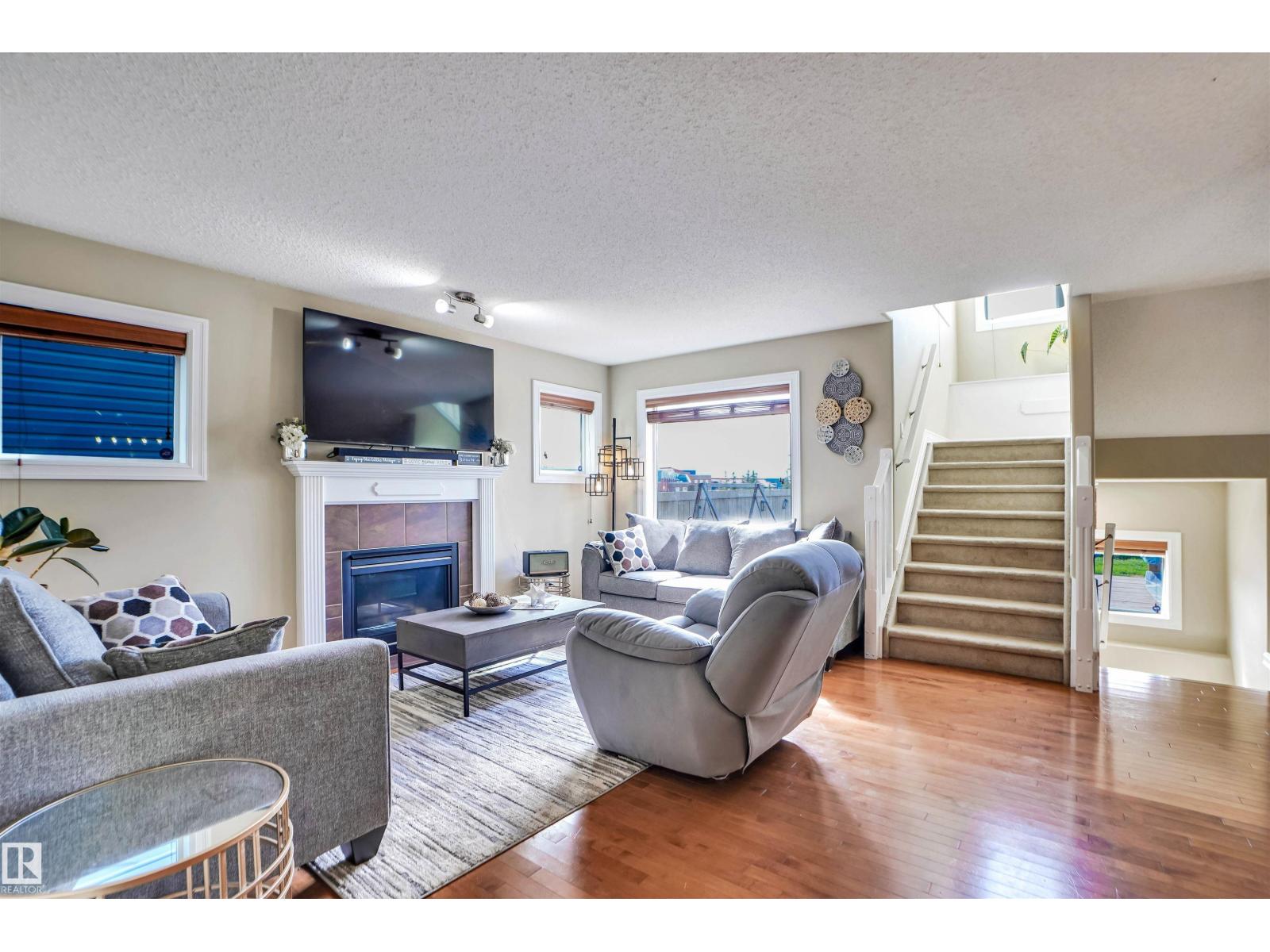 10114 93 Street Morinville ST - 8