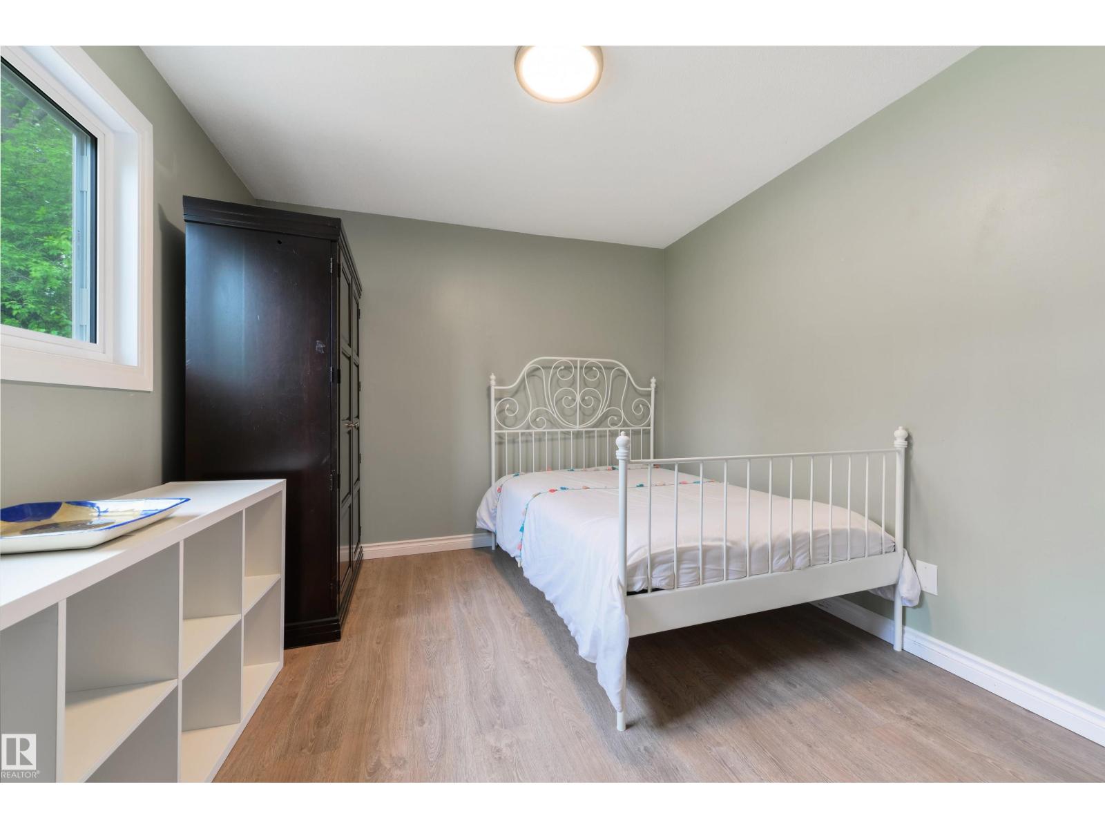 3 BENTON ST - 16