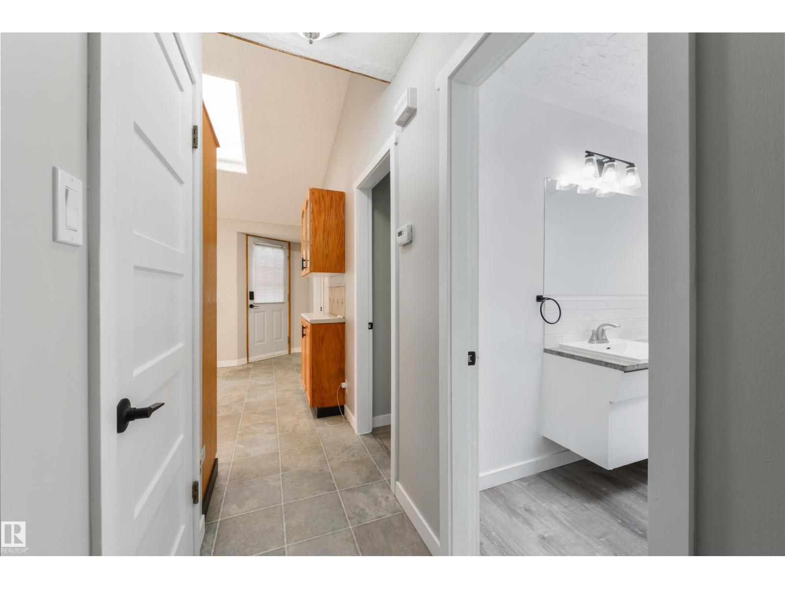 3 BENTON ST - 17