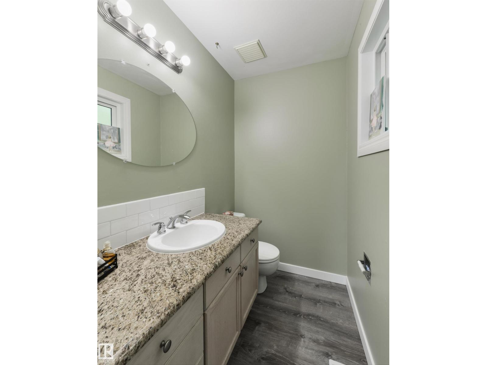 3 BENTON ST - 24