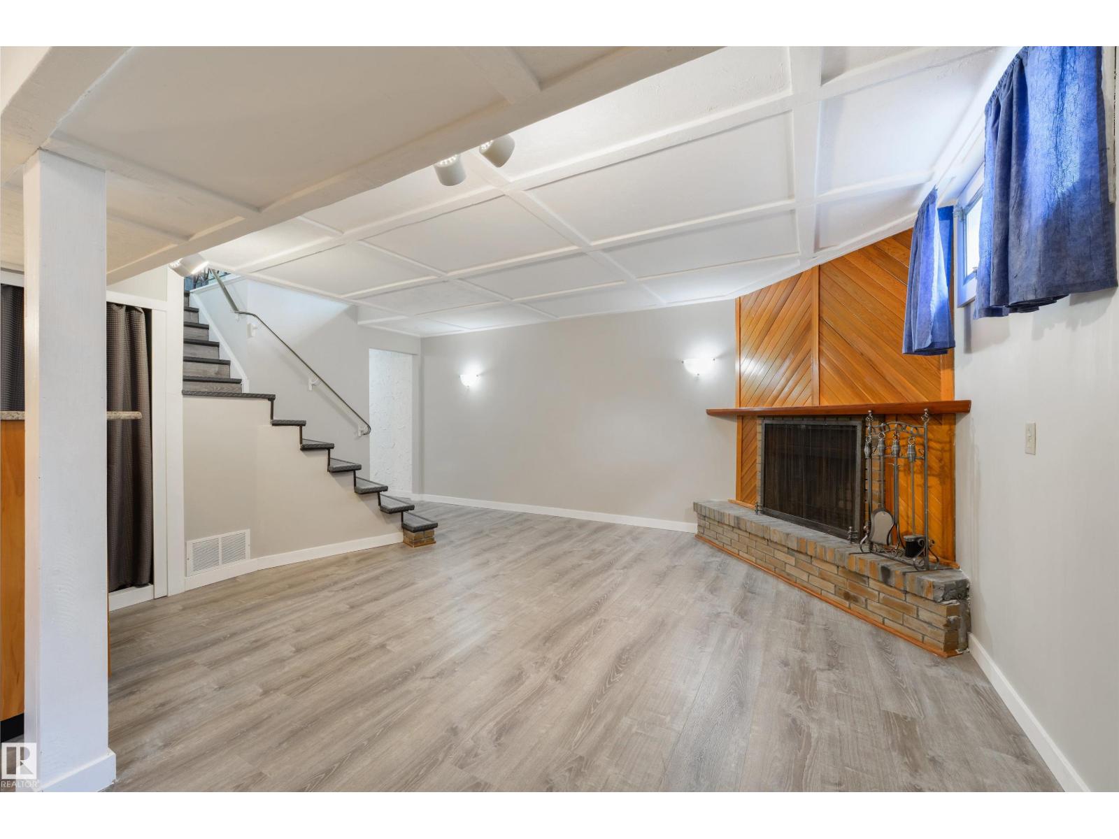 3 BENTON ST - 27