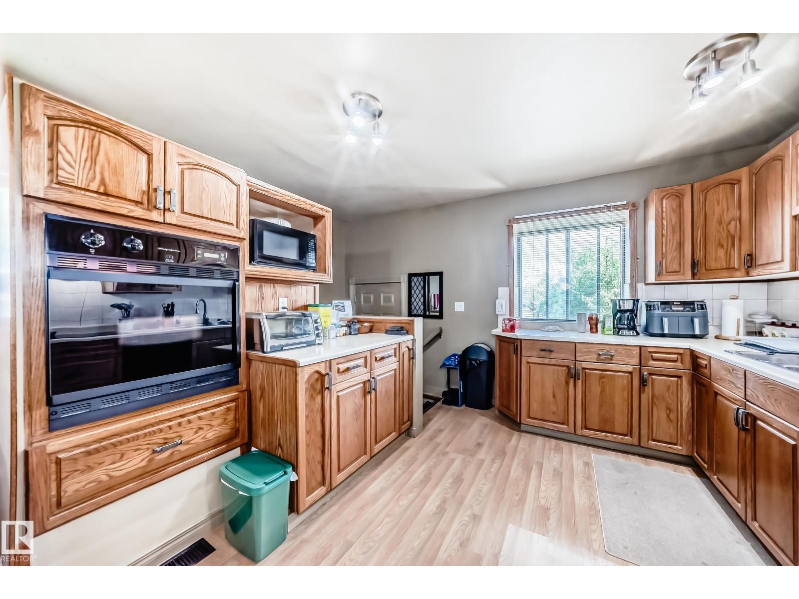 12137 44 ST NW NW - photo 3
