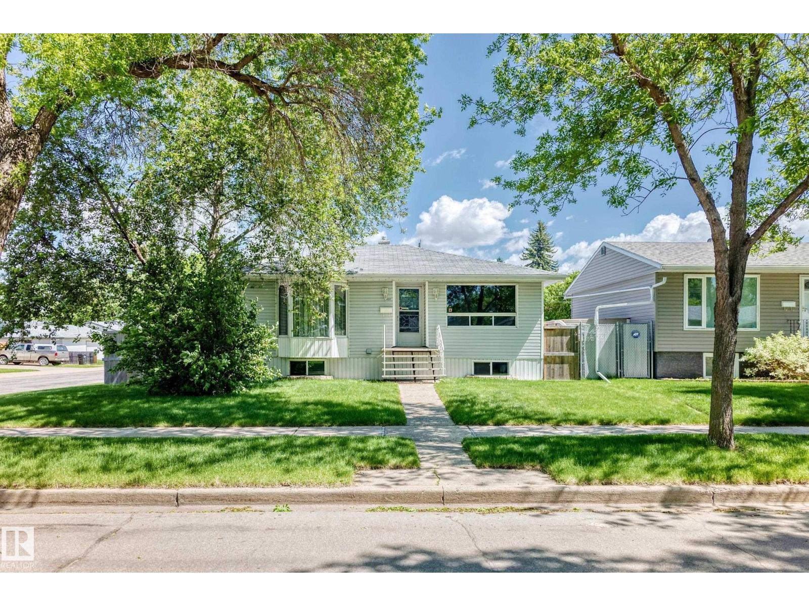 12137 44 ST NW NW — photo 54