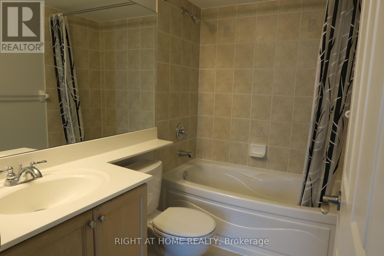 #1505 15 GREENVIEW AVENUE - 23