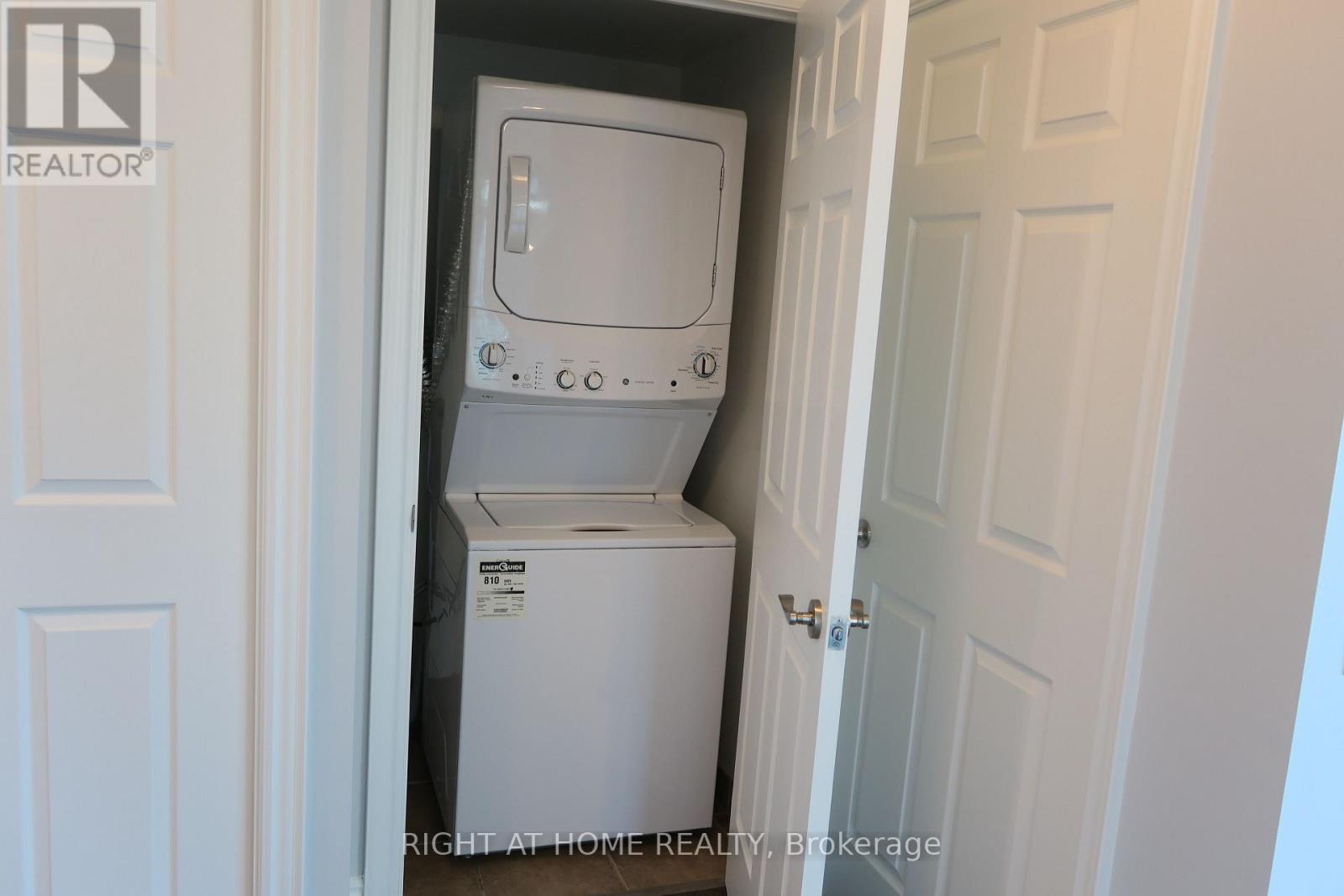 #1505 15 GREENVIEW AVENUE - 29