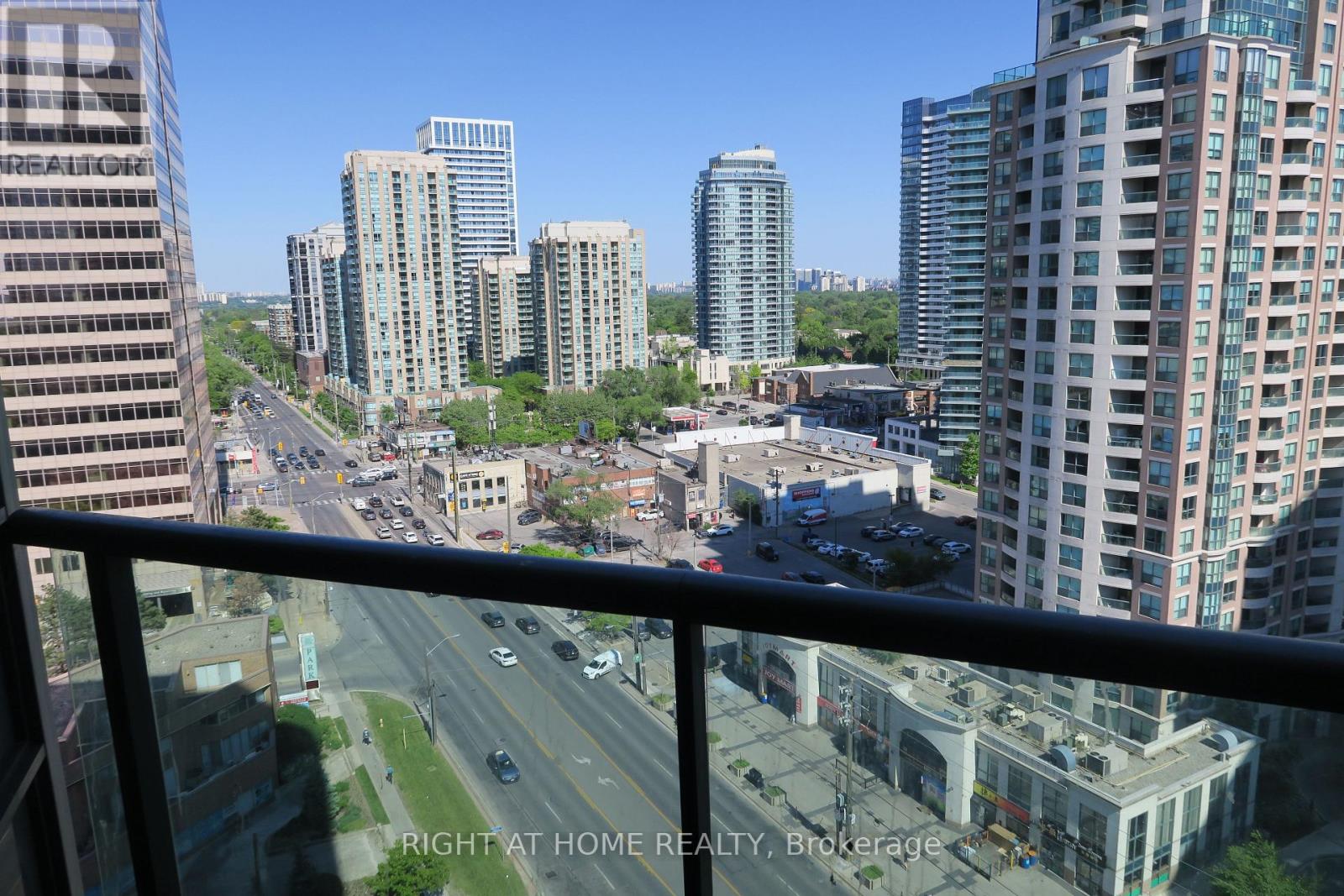 #1505 15 GREENVIEW AVENUE - 30