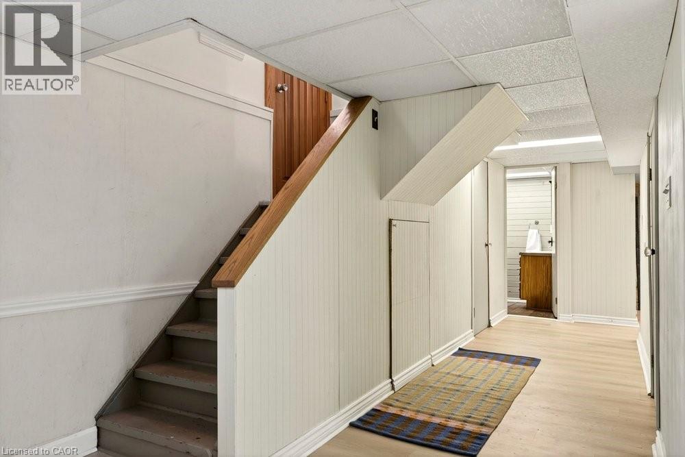 66 EDGEMONT Street S - 42