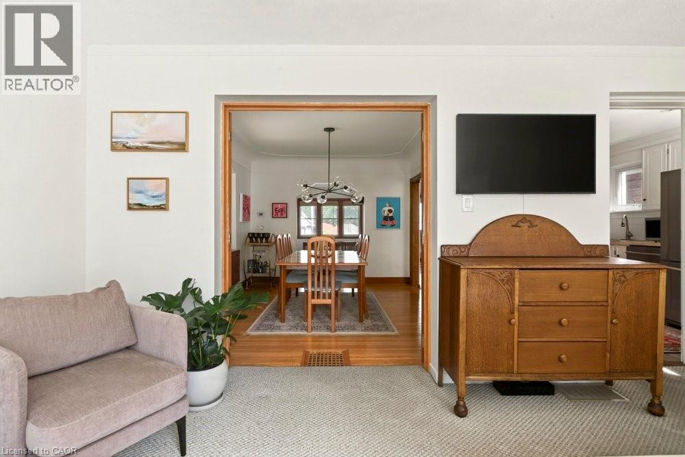 66 EDGEMONT Street S - 28