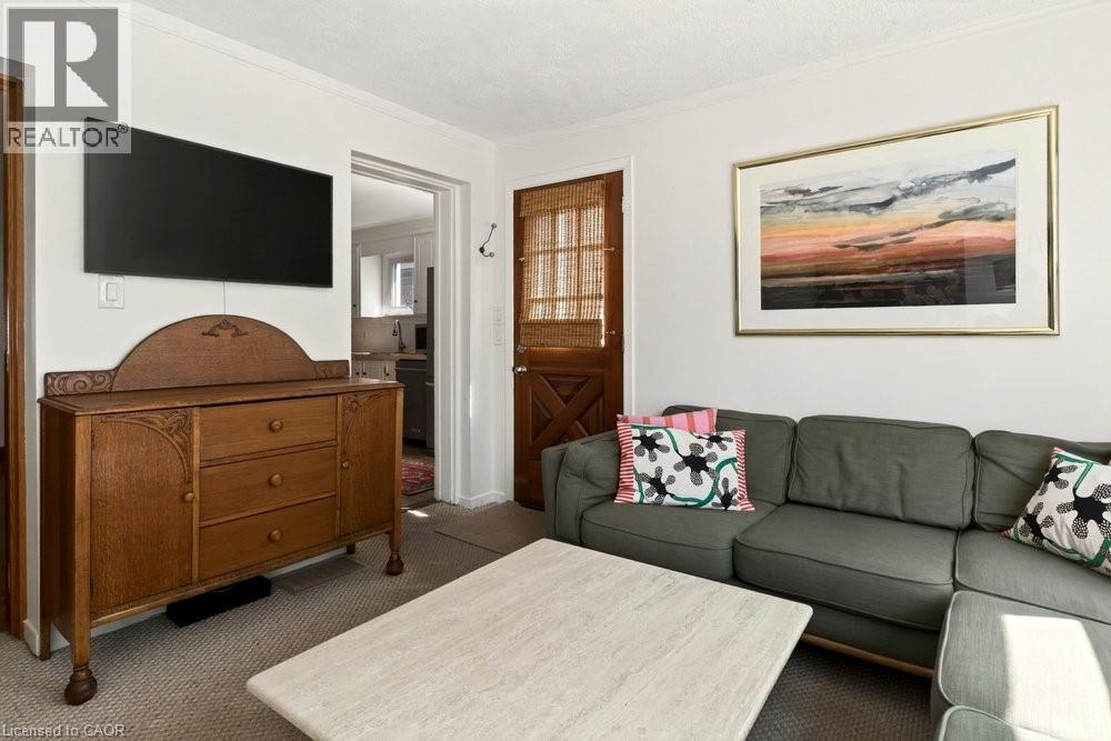 66 EDGEMONT Street S - 24