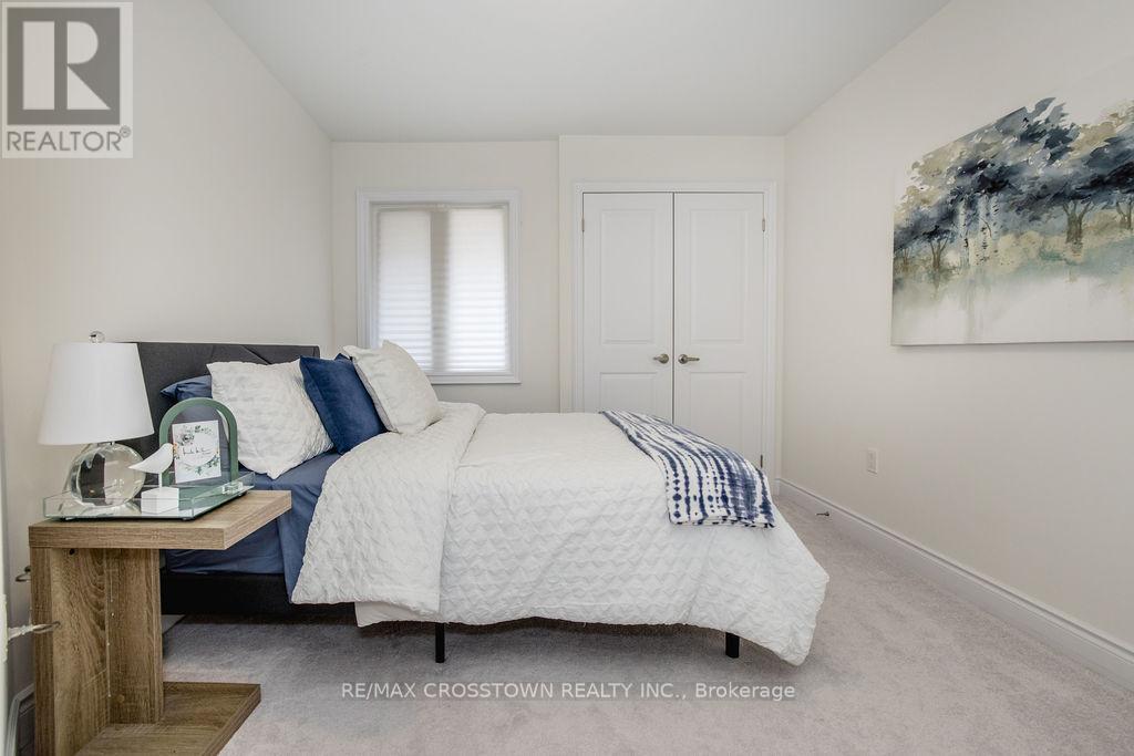 1376 LAWSON STREET - 35