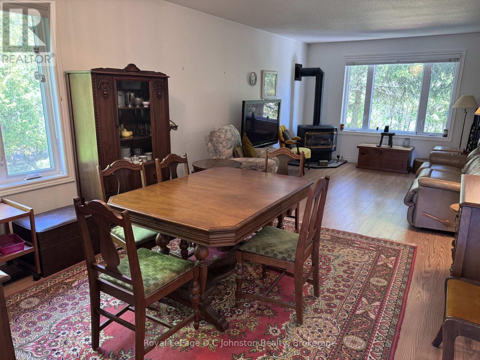 373 CARLISLE STREET - 7