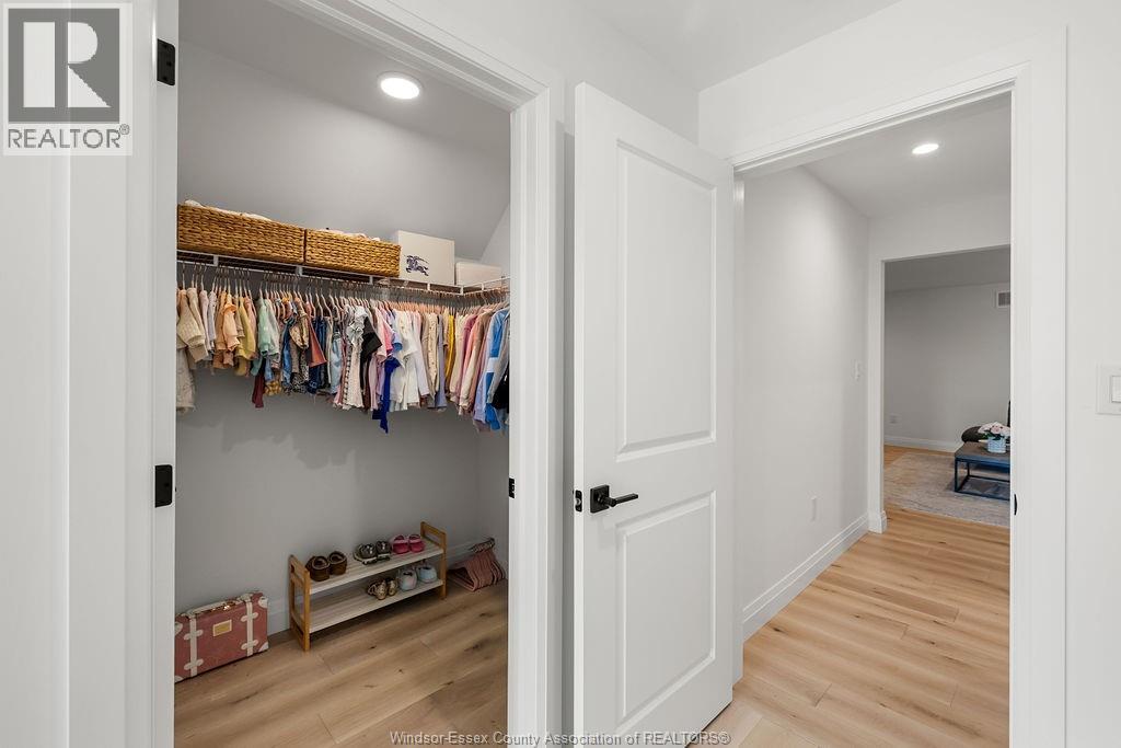 324 JORDAN LANE - 12