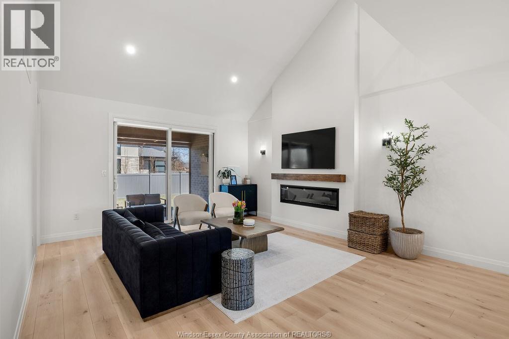 324 JORDAN LANE - 19