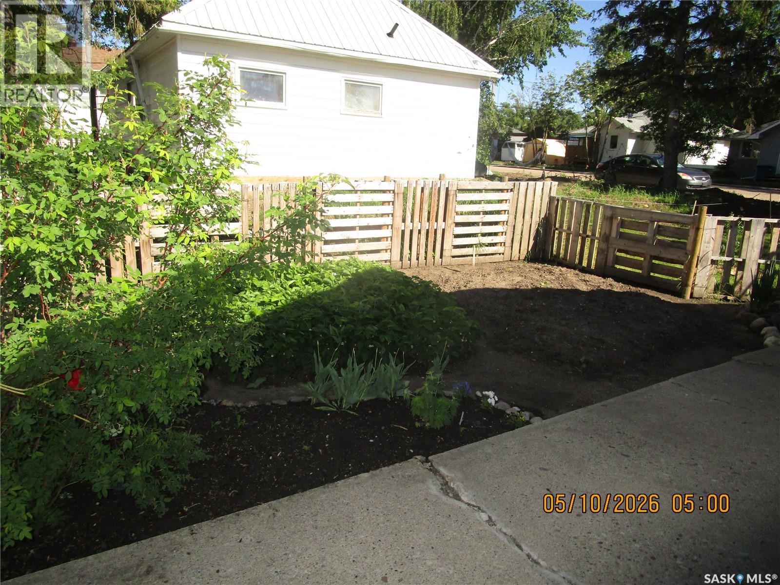 210 7th AVENUE W — photo 25