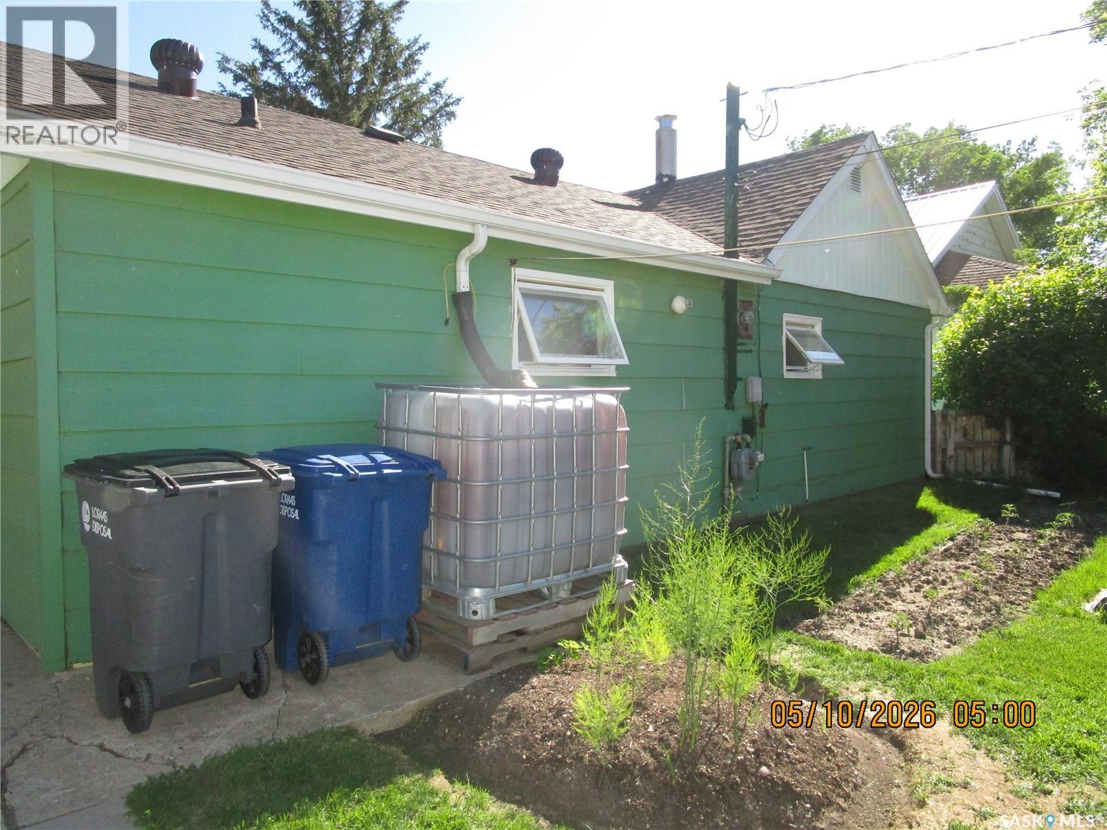 210 7th AVENUE W - photo 3