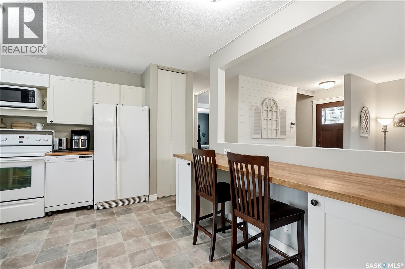 328 Carleton DRIVE — photo 11