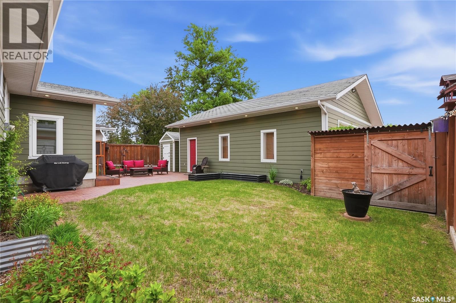 328 Carleton DRIVE — photo 47