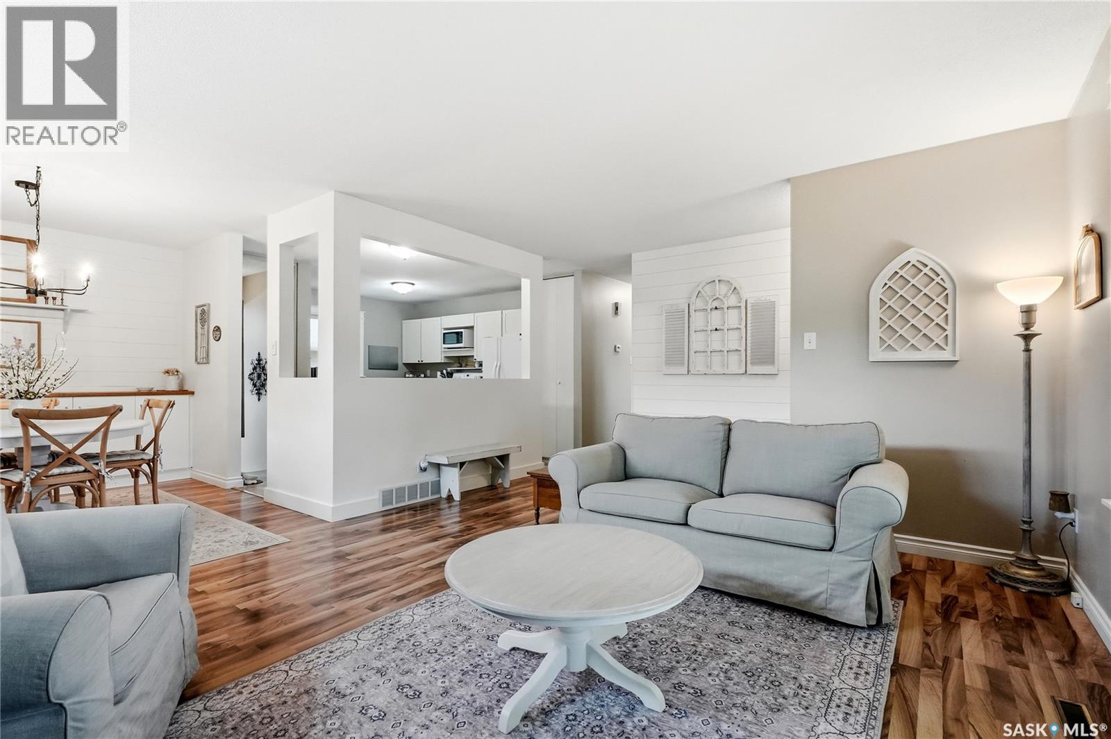 328 Carleton DRIVE — photo 6