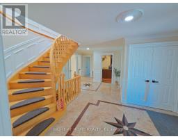 2428 Old Carriage Road, Mississauga, ON L5C3G4 Photo 13