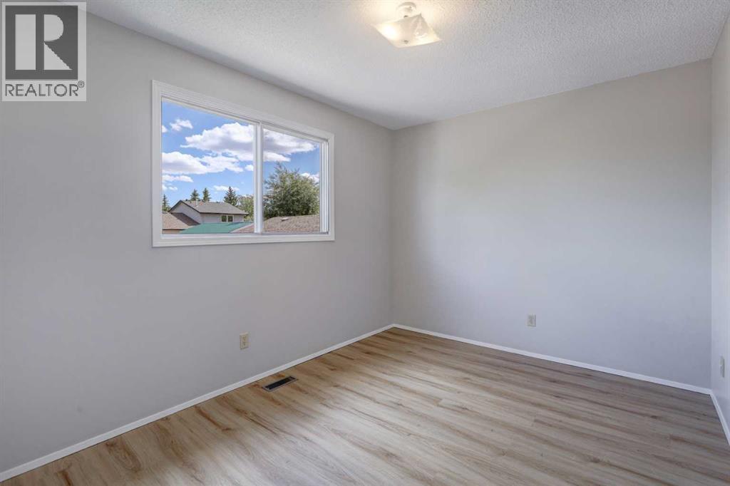 9 Maple Leaf Road - 13