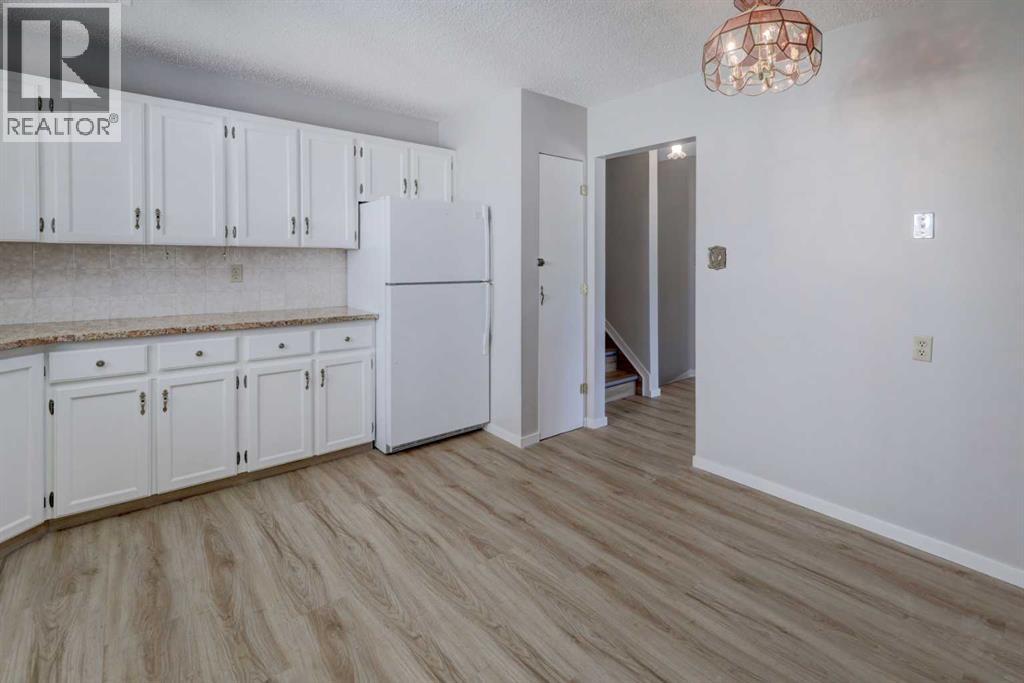 9 Maple Leaf Road - 9