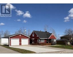 305 Gilbert Avenue thumbnail 22