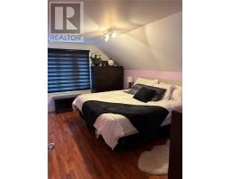305 Gilbert Avenue thumbnail 14