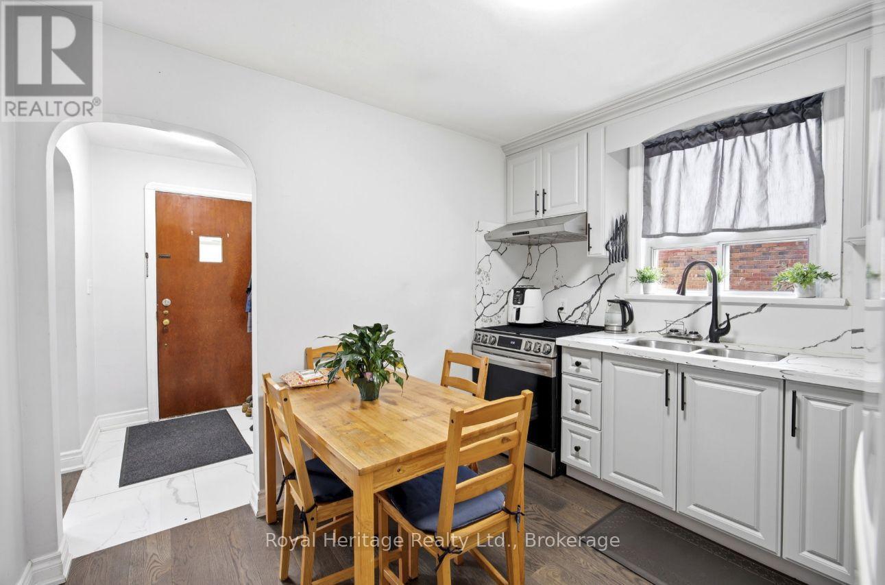 96 OAKES AVENUE - 10