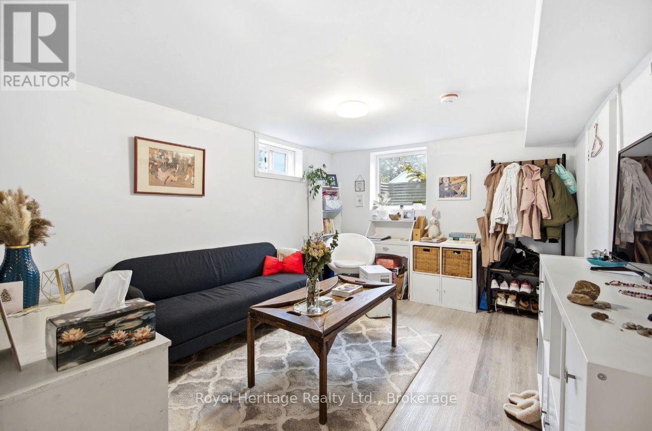 96 OAKES AVENUE - 18