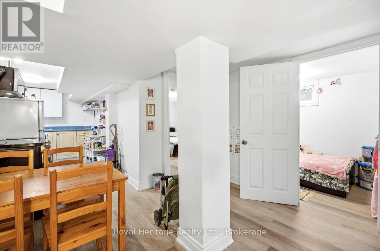 96 OAKES AVENUE - 20