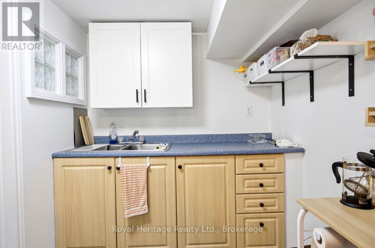 96 OAKES AVENUE - 23