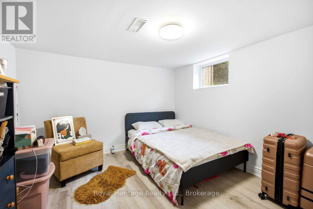 96 OAKES AVENUE - 25