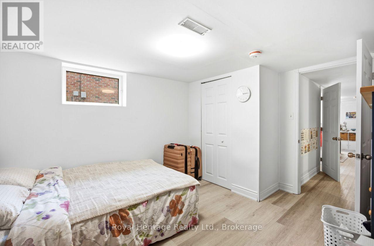 96 OAKES AVENUE - 26