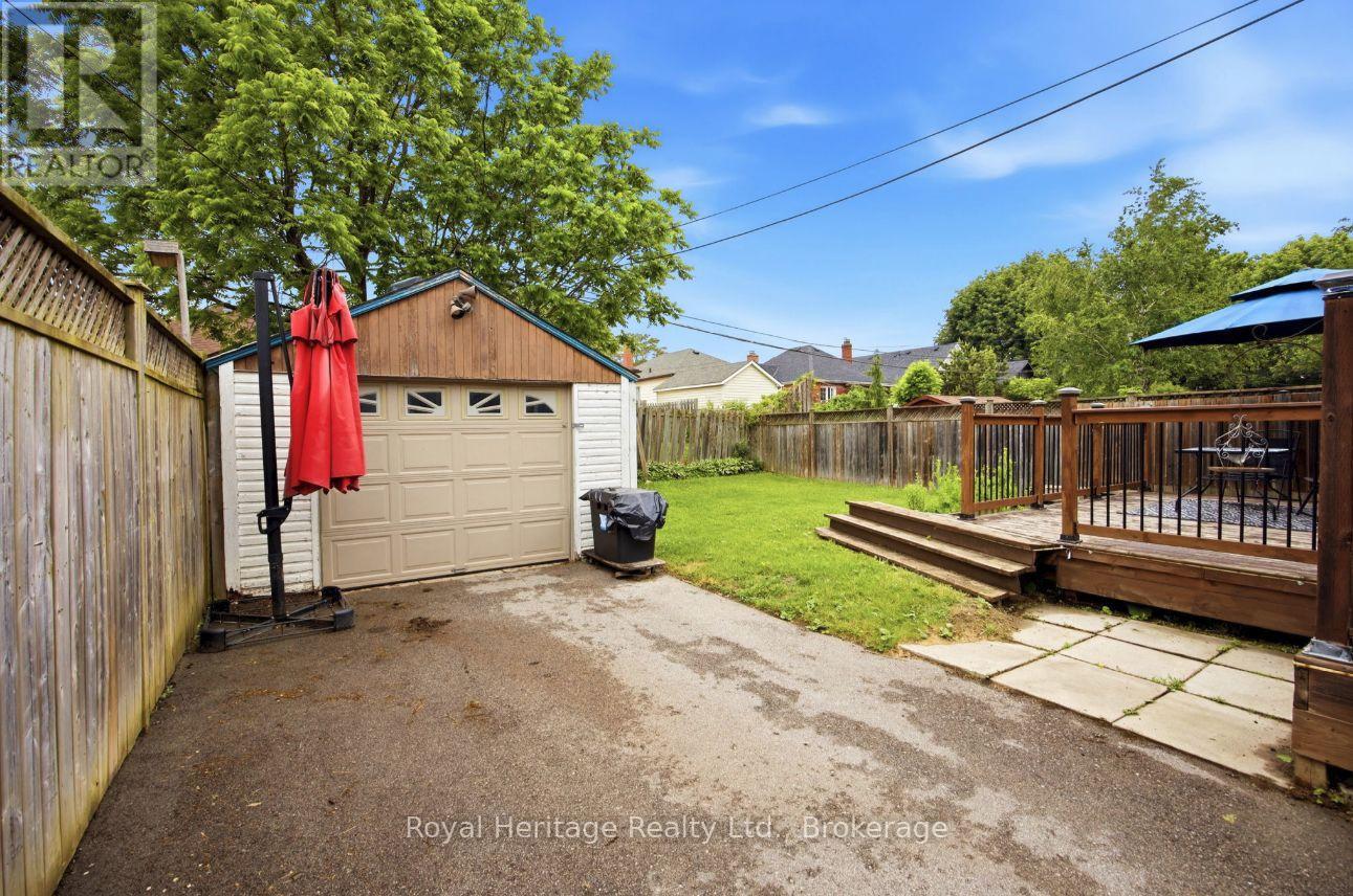 96 OAKES AVENUE - 29