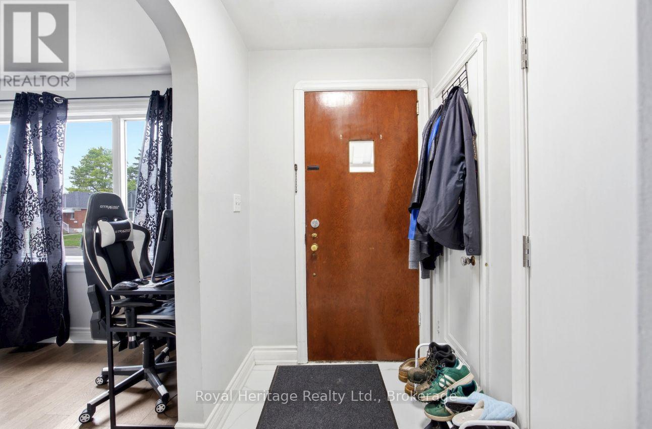 96 OAKES AVENUE - 3
